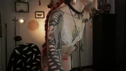 Snapshot of insania_999 chatting on 4, 7, 2026 SANIA online show from 4, 7, 2026