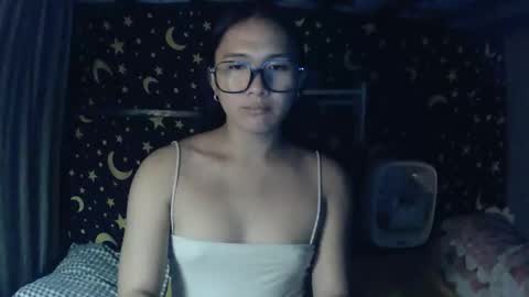 Snapshot of insulting_whoreifica chatting on 17, 11, 2025 MAXINE online show from 17, 11, 2025