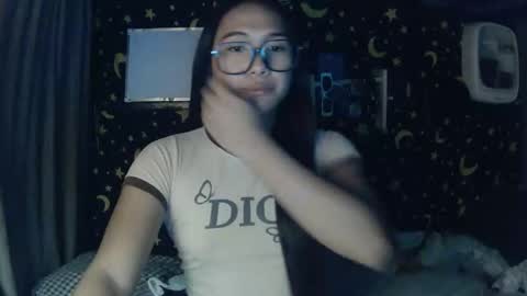 Snapshot of insulting_whoreifica chatting on 14, 12, 2025 MAXINE online show from 14, 12, 2025