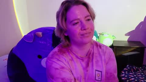 Faye online show from 1, 1, 2025