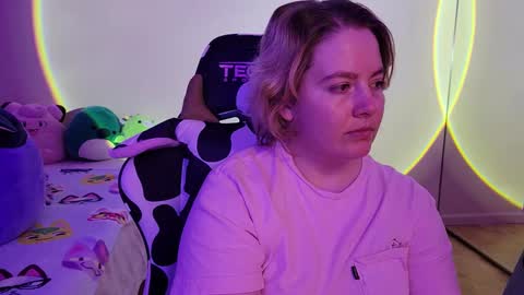 Faye online show from 31, 1, 2025