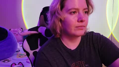 Faye online show from 14, 2, 2025