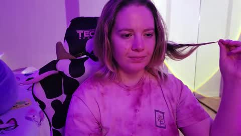 Faye online show from 12, 10, 2025