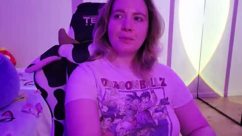 Faye online show from 21, 10, 2025