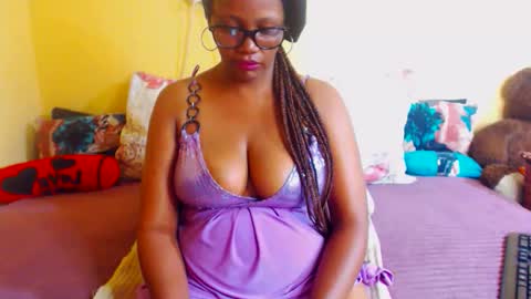 Snapshot of intimacysexy chatting on 27, 11, 2025 boniswa caroline online show from 27, 11, 2025