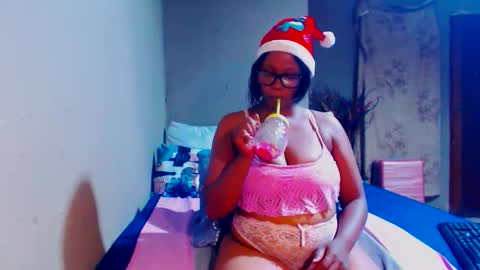 Snapshot of intimacysexy chatting on 18, 12, 2025 boniswa caroline online show from 18, 12, 2025