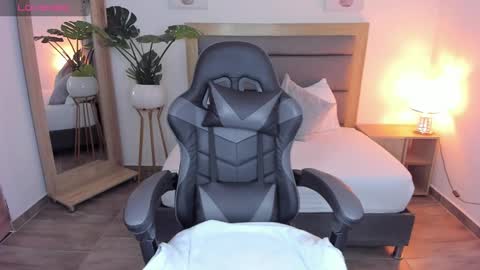 Irantzu online show from 29, 1, 2025