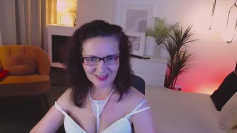 Snapshot of irene_marlow chatting on 16, 10, 2025 Irene online show from 16, 10, 2025