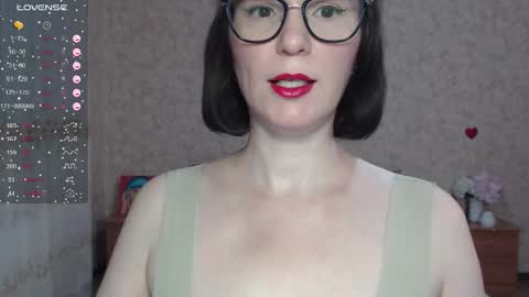 Snapshot of irenlarasani chatting on 15, 10, 2025 IrenLarasani online show from 15, 10, 2025