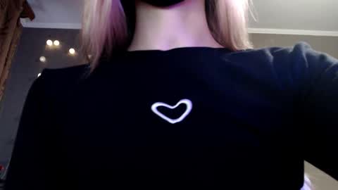 Lily online show from 8, 2, 2026