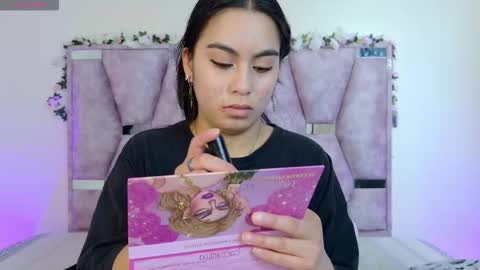 Snapshot of iris_mandarinne chatting on 28, 10, 2025 Iris online show from 28, 10, 2025