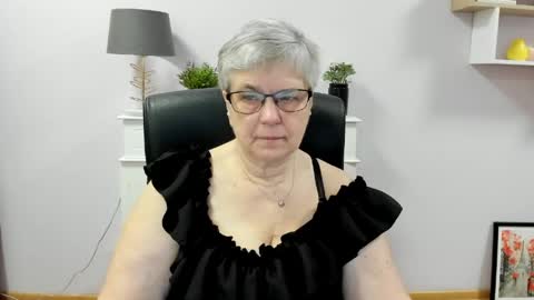 I R I S online show from 2, 6, 2026