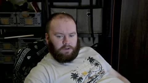 Snapshot of irishdaddy24 chatting on 4, 12, 2024 twitter theirishman205 online show from 4, 12, 2024