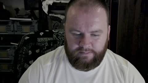 Snapshot of irishdaddy24 chatting on 17, 12, 2024 twitter theirishman205 online show from 17, 12, 2024