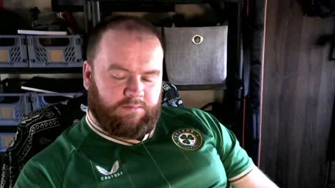 Snapshot of irishdaddy24 chatting on 20, 12, 2024 twitter theirishman205 online show from 20, 12, 2024