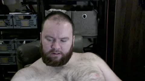 Snapshot of irishdaddy24 chatting on 23, 12, 2024 twitter theirishman205 online show from 23, 12, 2024