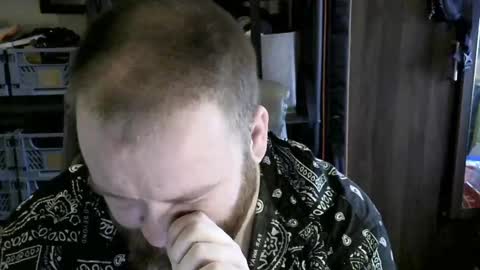 Snapshot of irishdaddy24 chatting on 17, 2, 2025 twitter theirishman205 online show from 17, 2, 2025