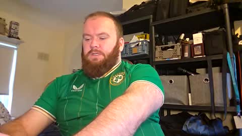 Snapshot of irishdaddy24 chatting on 18, 10, 2025 twitter theirishman205 online show from 18, 10, 2025