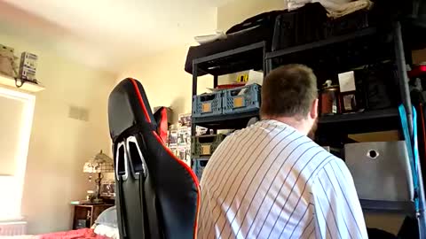 Snapshot of irishdaddy24 chatting on 31, 10, 2025 twitter theirishman205 online show from 31, 10, 2025