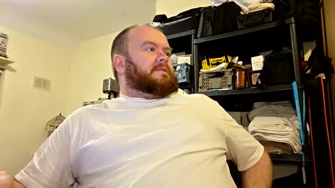 Snapshot of irishdaddy24 chatting on 24, 11, 2025 twitter theirishman205 online show from 24, 11, 2025