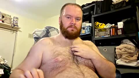 Snapshot of irishdaddy24 chatting on 5, 12, 2025 twitter theirishman205 online show from 5, 12, 2025