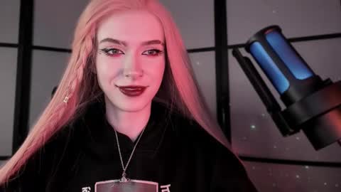 Miss Iris Fansly Miss Iris new inst.  online show from 9, 2, 2025