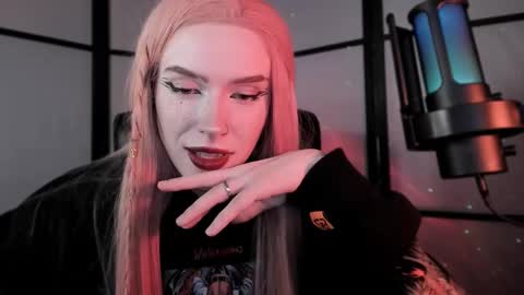 Miss Iris Fansly Miss Iris new inst.  online show from 20, 2, 2025