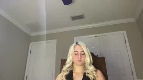 Irispink1 online show from 16, 12, 2025