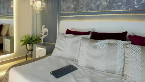    online show from 27, 3, 2026