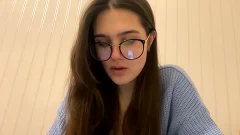 irisss31 online show from 7, 3, 2025