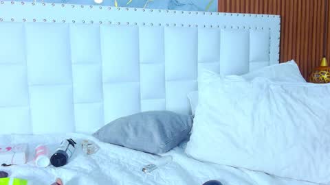 Sandy  online show from 12, 2, 2025