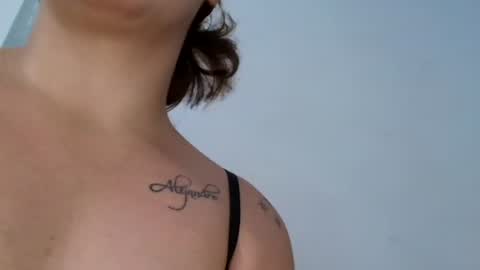 isa__sweet_ online show from 25, 6, 2026