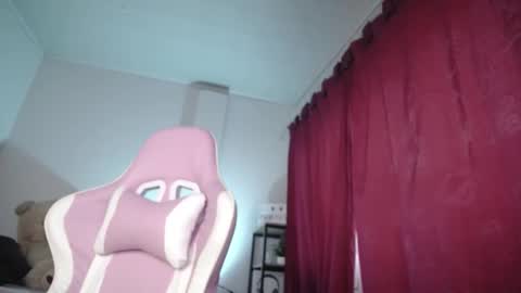 Isabella  online show from 15, 11, 2025