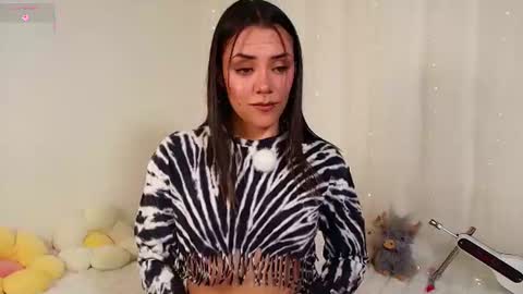 Isabella Laurentt  online show from 18, 7, 2026