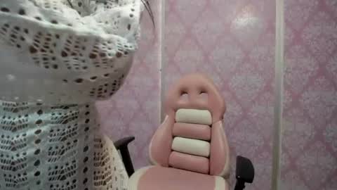 Snapshot of isa_little4u chatting on 26, 6, 2026 online show from 26, 6, 2026