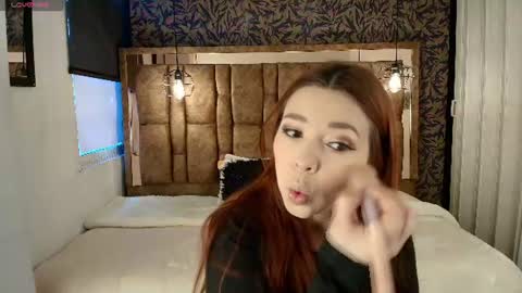 Snapshot of isa_thompson__ chatting on 24, 6, 2026 I S A online show from 24, 6, 2026