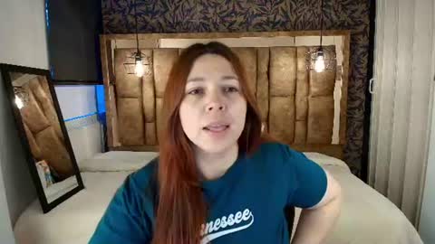 Snapshot of isa_thompson__ chatting on 21, 7, 2026 I S A online show from 21, 7, 2026