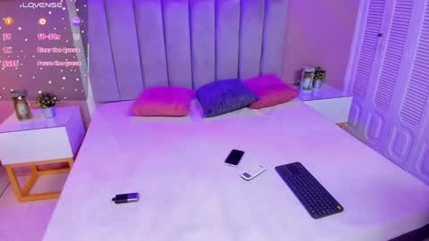 Snapshot of isa_vel chatting on 22, 11, 2025 isa_vel online show from 22, 11, 2025