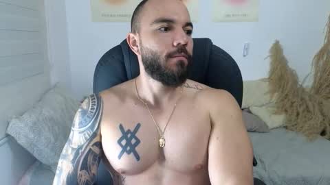 Snapshot of isaac_carter chatting on 22, 12, 2025 Isaac carter online show from 22, 12, 2025