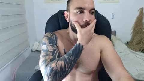 Snapshot of isaac_carter chatting on 8, 1, 2026 Isaac carter online show from 8, 1, 2026