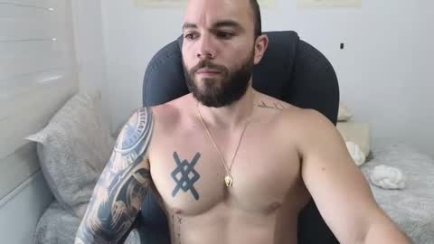 Snapshot of isaac_carter chatting on 18, 1, 2026 Isaac carter online show from 18, 1, 2026