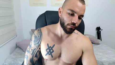 Snapshot of isaac_carter chatting on 1, 2, 2026 Isaac carter online show from 1, 2, 2026