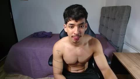 Snapshot of isaac_sttone01 chatting on 5, 5, 2026 muscle isaac online show from 5, 5, 2026