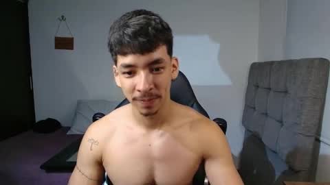 Snapshot of isaac_sttone01 chatting on 12, 5, 2026 muscle isaac online show from 12, 5, 2026