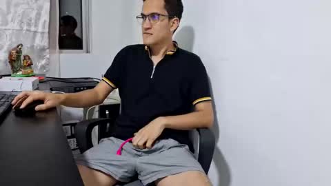 Isaac online show from 13, 11, 2025