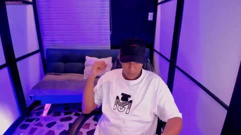 Snapshot of isaacblack_ chatting on 7, 10, 2025 IsaacBlack online show from 7, 10, 2025