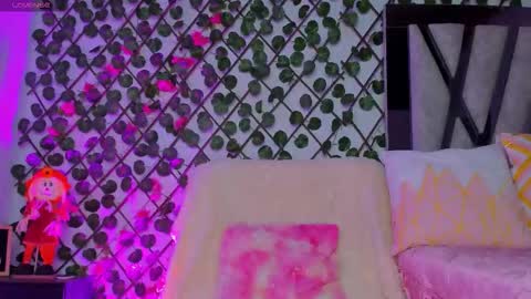 Snapshot of isabel_jamess chatting on 13, 11, 2025 Isa online show from 13, 11, 2025