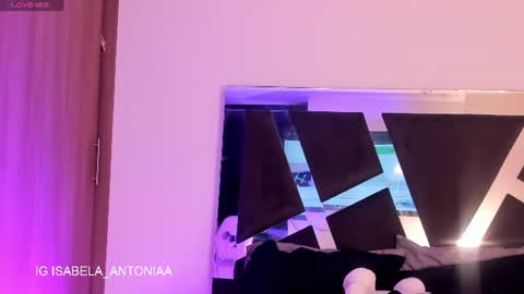 Snapshot of isabela_antonia_ chatting on 14, 7, 2026 online show from 14, 7, 2026