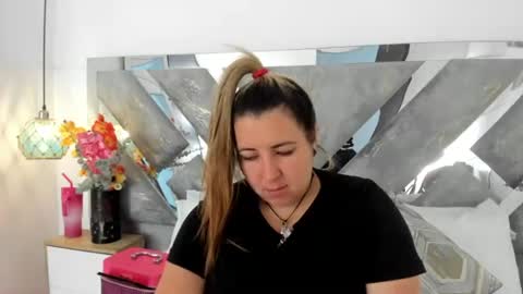 Mommy Isa online show from 8, 7, 2026