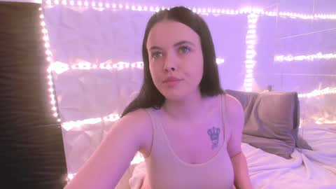 Snapshot of isabell3_ chatting on 9, 5, 2026 Isabelle online show from 9, 5, 2026